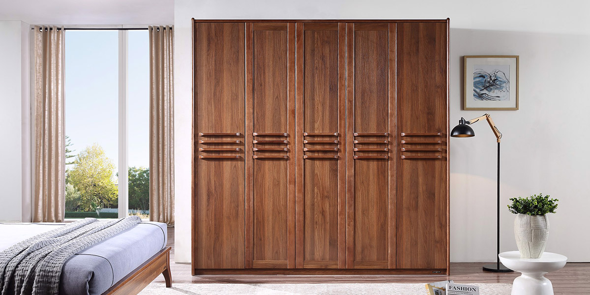 Nên chọn tủ quần áo làm bằng gỗ tự nhiên hay gỗ nhân tạo?